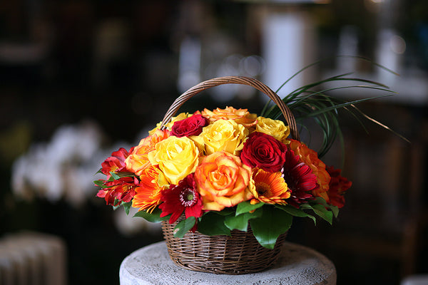 Gerbera & Rose centerpiece in glass square vase 4x4